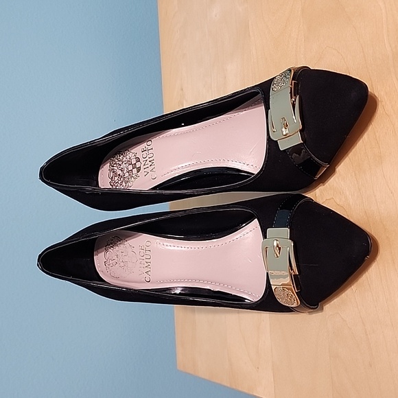 VINCE CAMUTO Black Suede Leather Pumps, Size 7B/37 - Picture 8 of 10